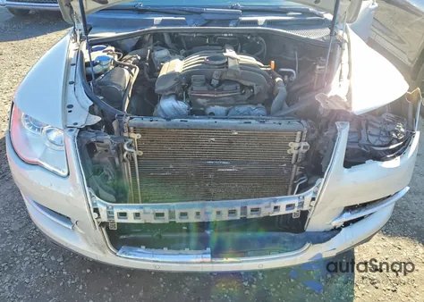 2009 Volkswagen Touareg 2 V6 from USA, damaged, VIN WVGBE77L69D003702